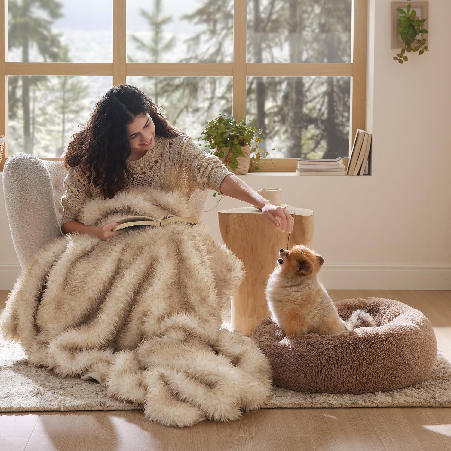 Indoor Solid Color Non Slip Fluffy Round Pet Bed